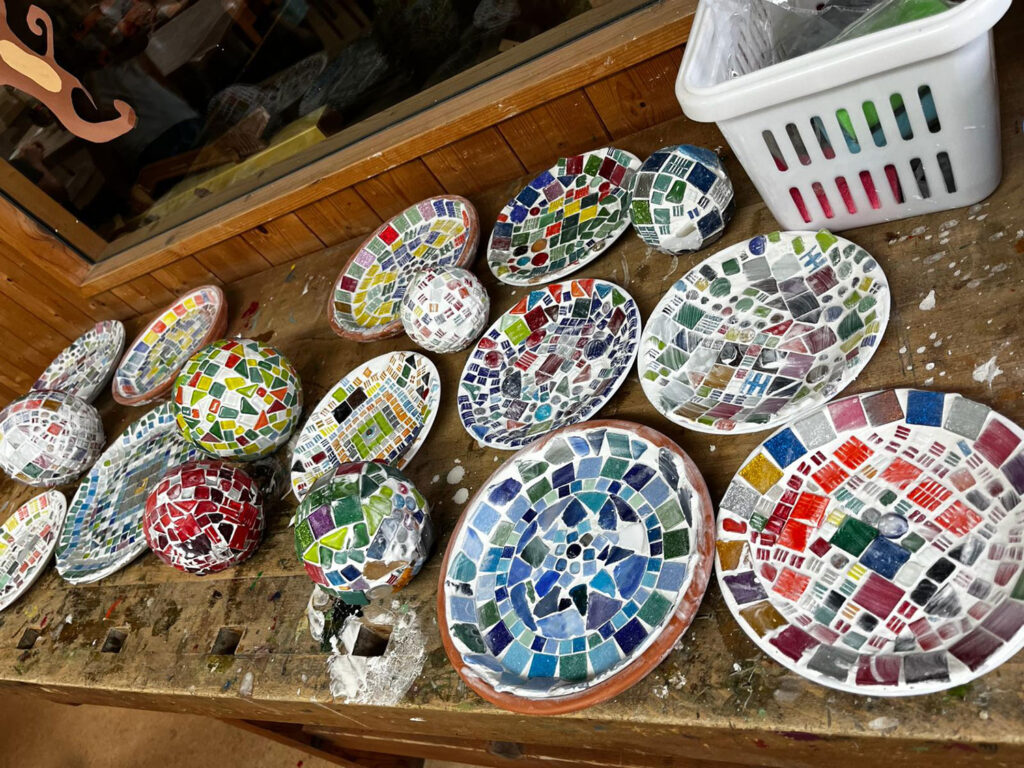 Ferienprogramm: Mosaik für den Garten